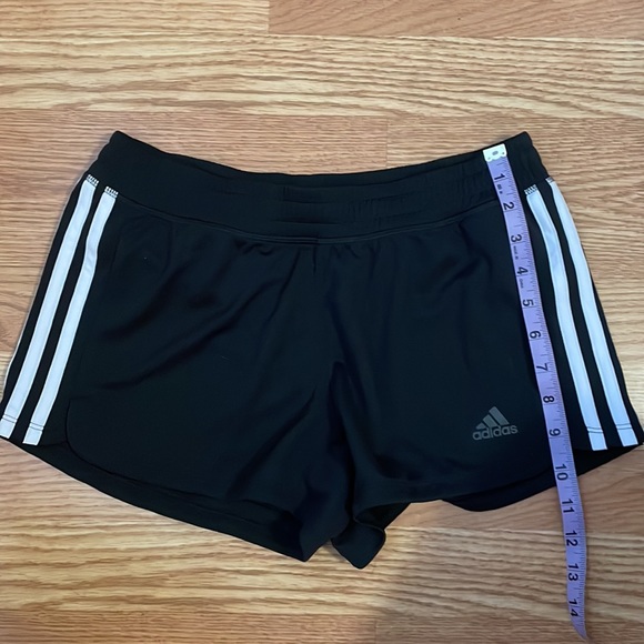 Adidas shorts - Picture 3 of 4